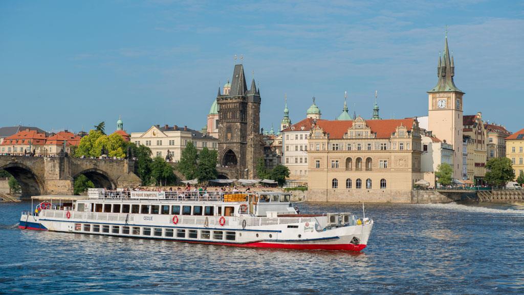 Photo : V Prague přibývá turistů – 10