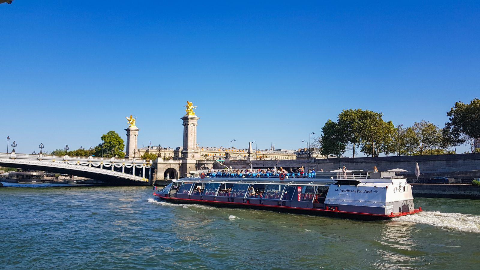 Photo: Boat cruises in Paris – 17