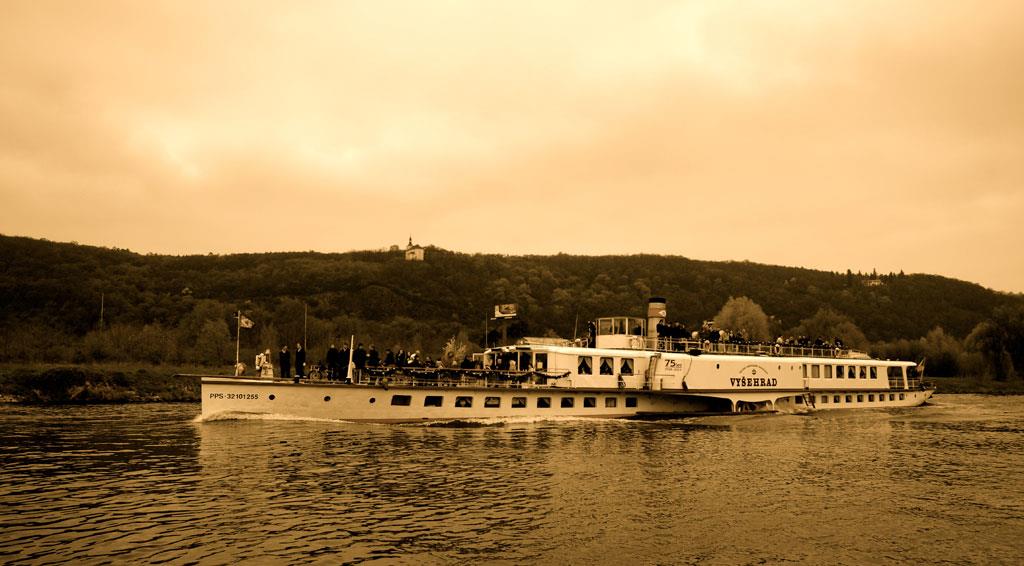 Foto: Dampfschiff VyšeBurg-75. narozeniny – 5