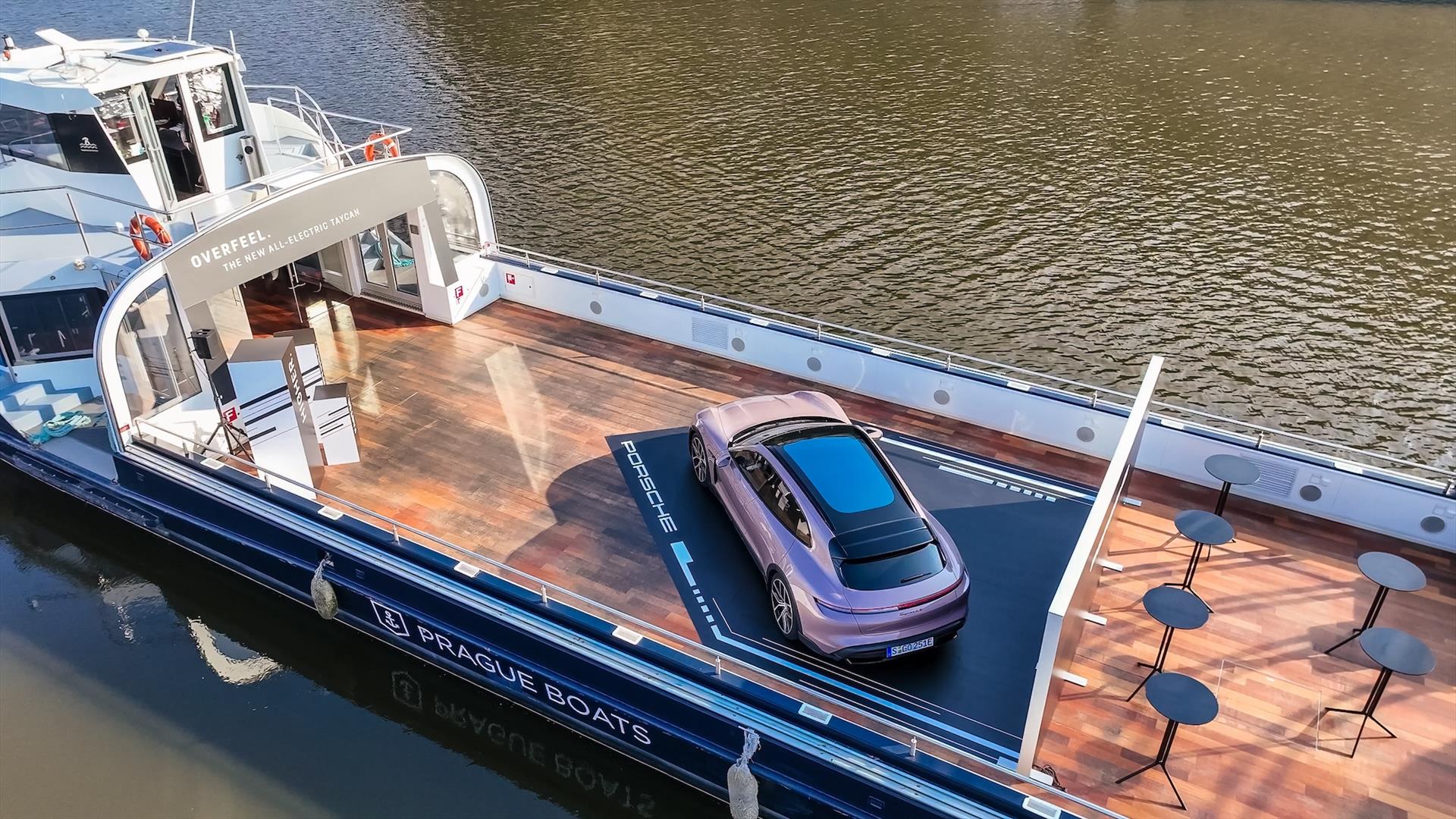 Photo : Porsche Taycan na palubě Prague Boats – 7