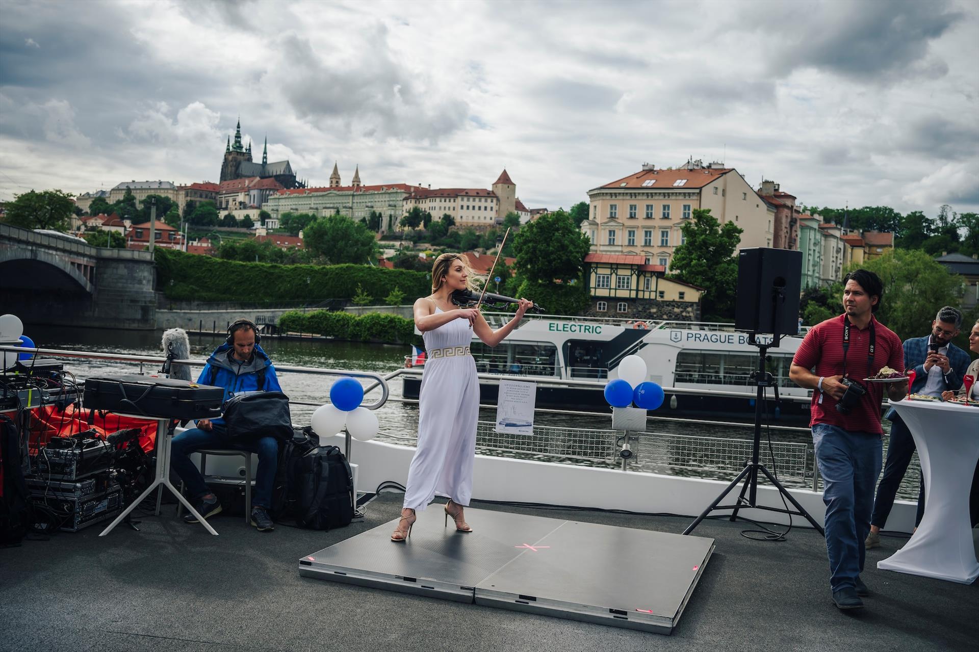 Photo : Pokřtili jsme další elektrickou loď Anna Carolina – 38