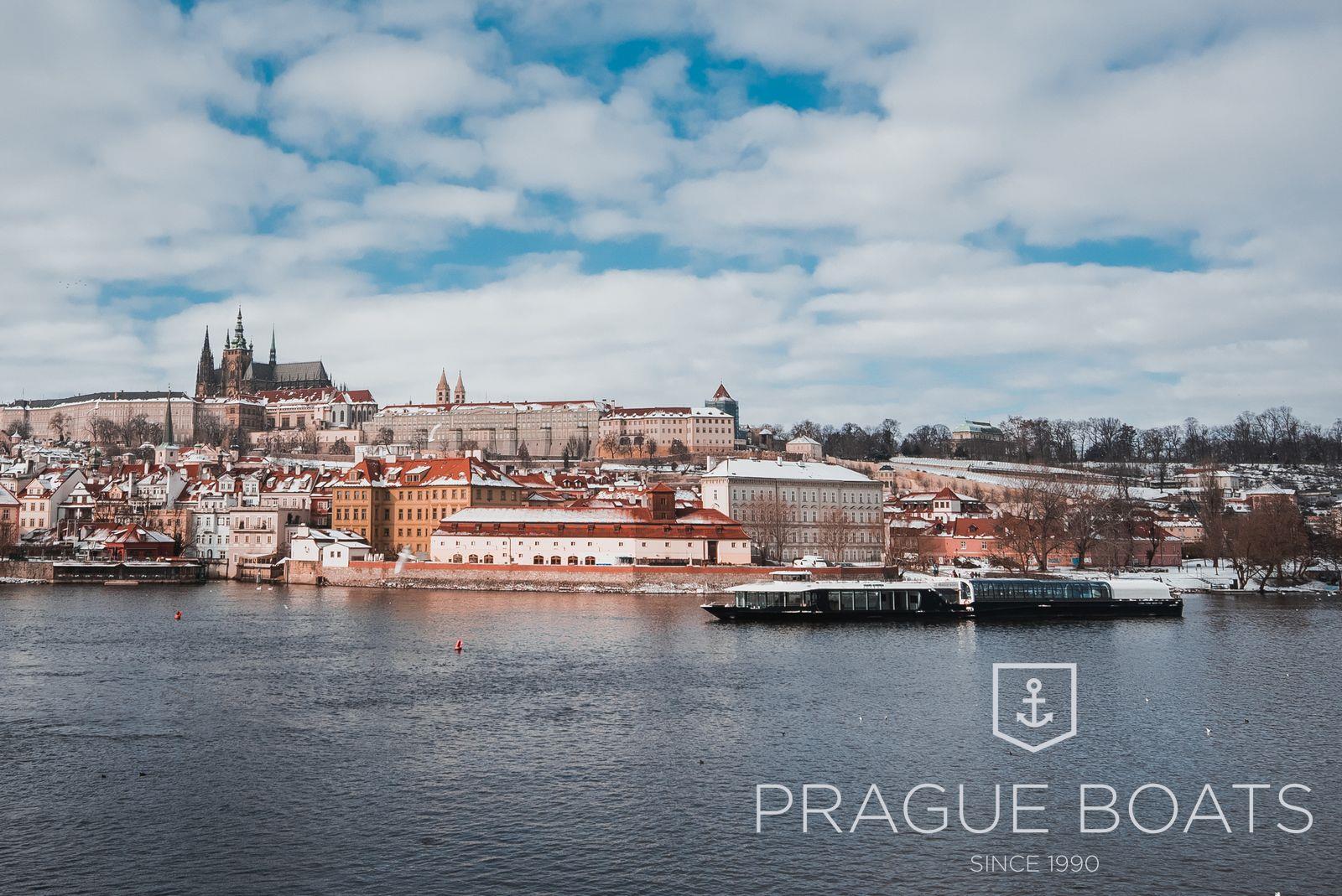 Photo: Winter cruises through snowy Prague – 4