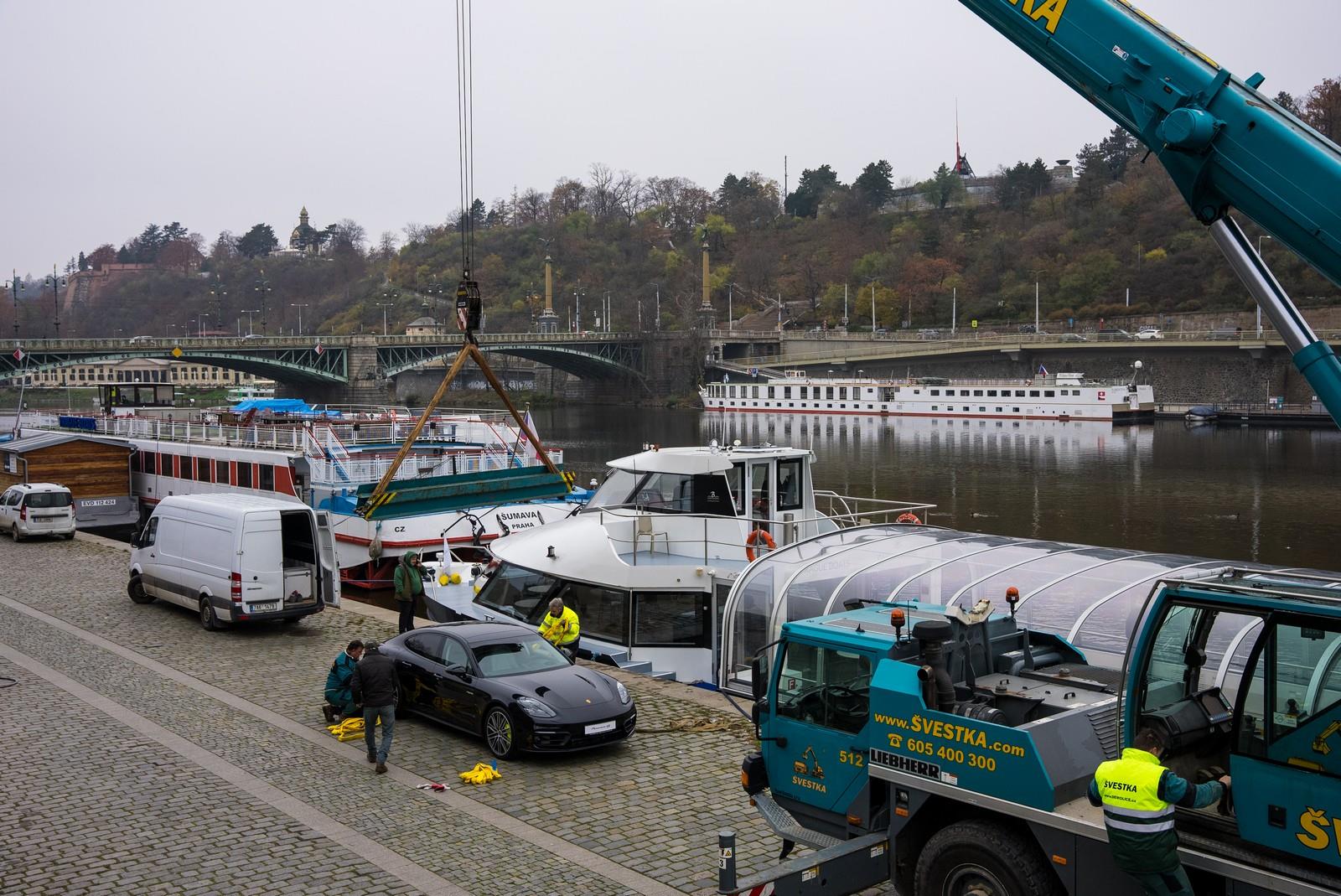 Photo : Nové Porsche Panamera na bateau Bohemia Rhapsody – 5