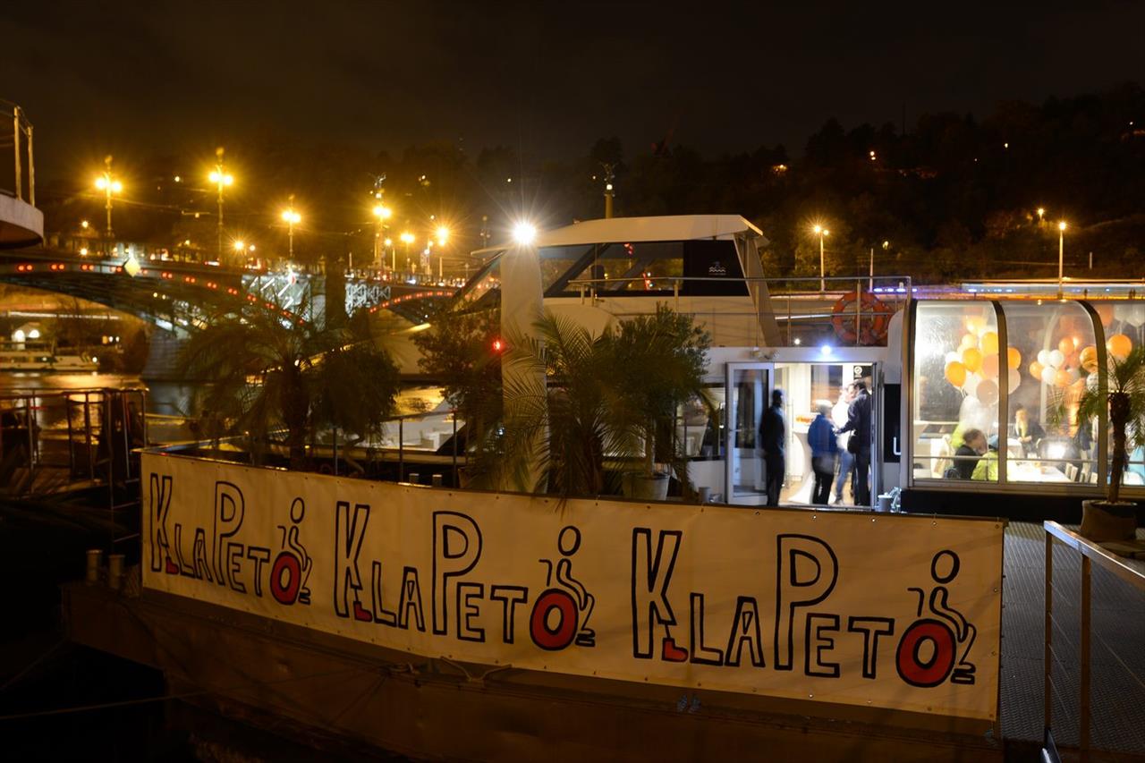 Charitativní večer Nadačního fondu KlaPeto Charitativní večer Nadačního fondu KlaPeto