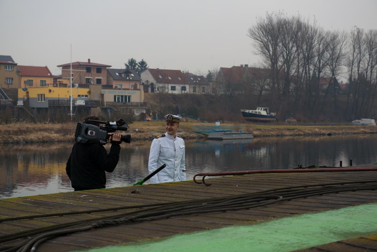 Foto: The towed barca has returned to Praga – 4