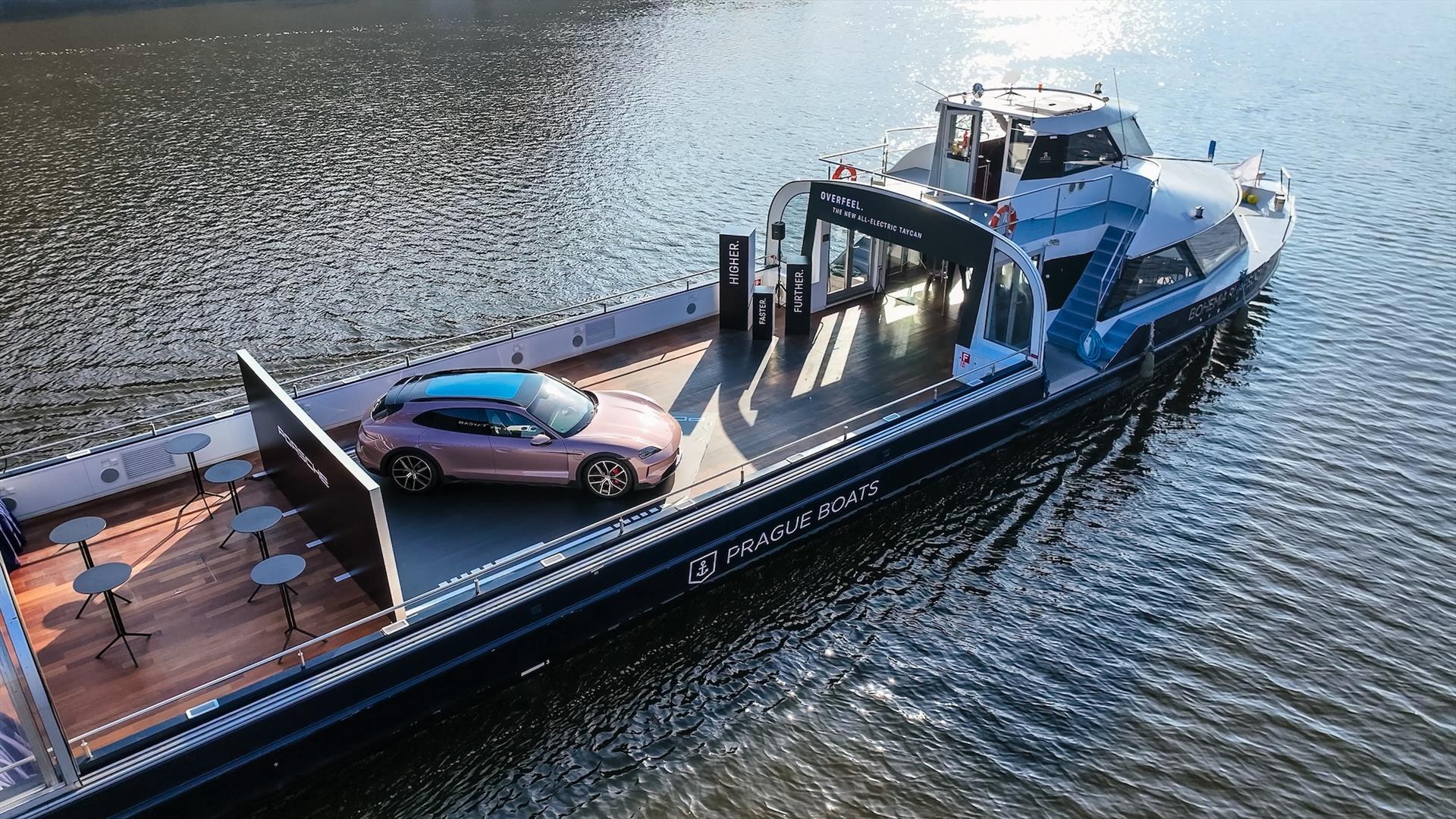Photo : Porsche Taycan na palubě Prague Boats – 18