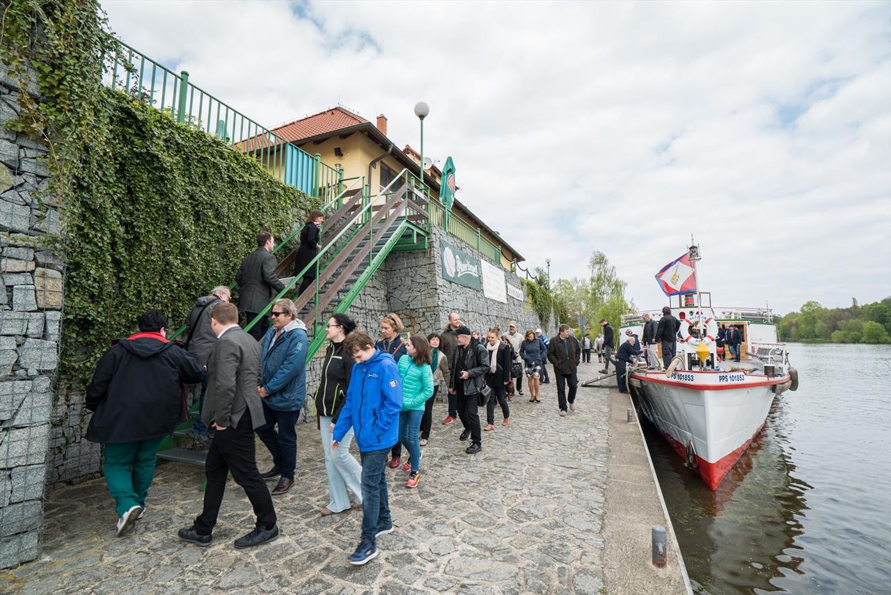 Foto: The piroscafo Moldava sailed to Nelahozeves – 7