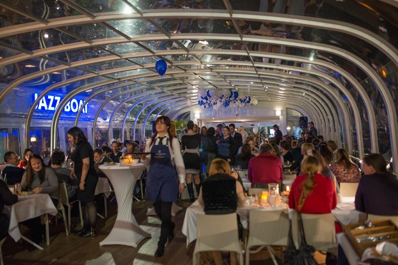 Foto: Christmas evento for business partners on… – 46