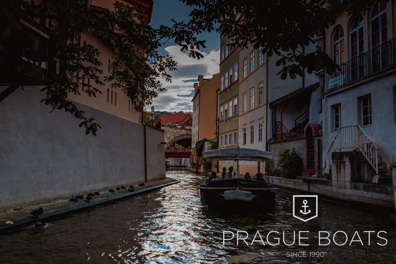 Foto: Privátní Fahrten na malých Schiffech jsou IN – 12