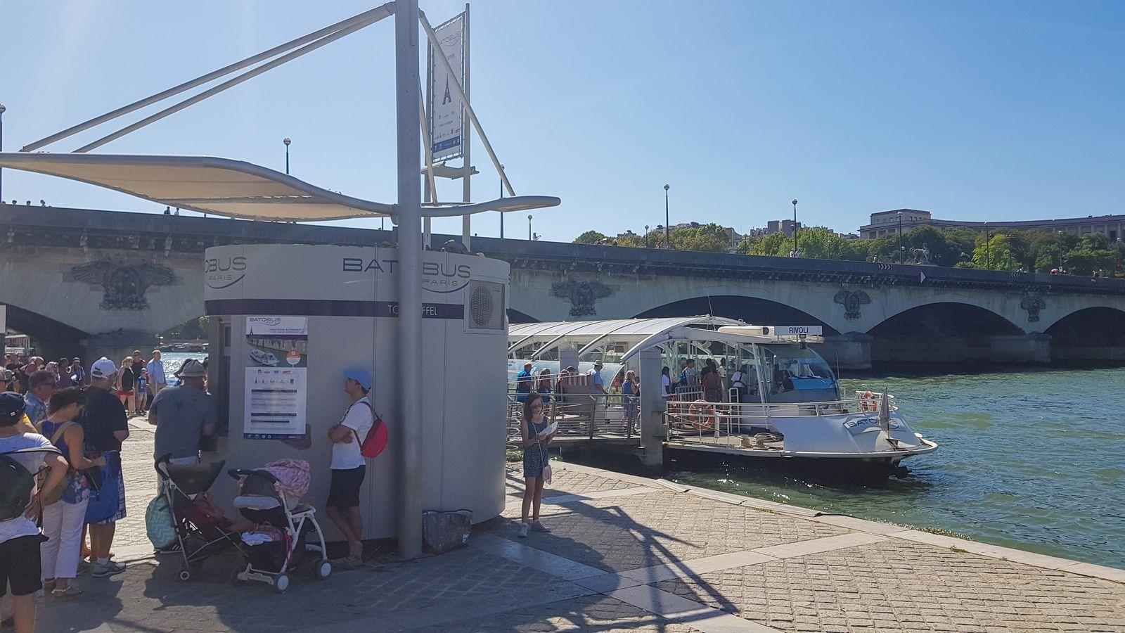 Photo: Boat cruises in Paris – 6