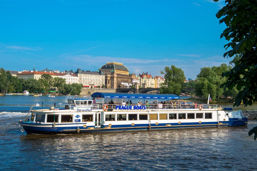 Photo : V Prague přibývá turistů – 8