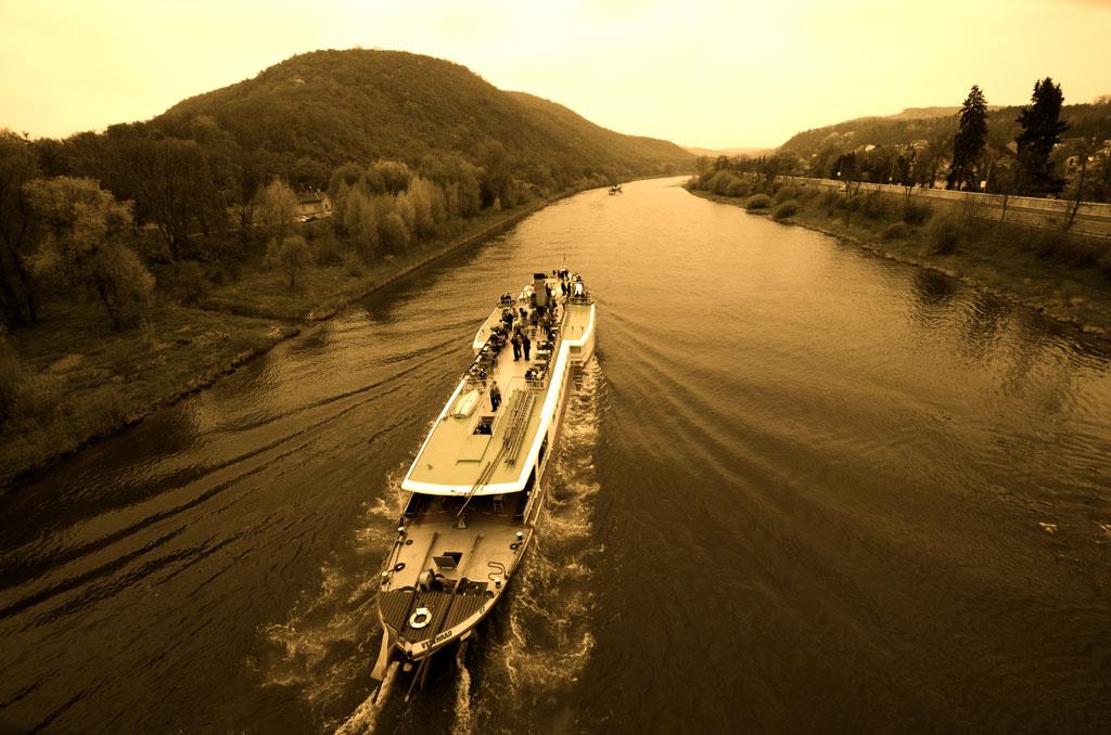 Foto: Dampfschiff VyšeBurg-75. narozeniny – 11