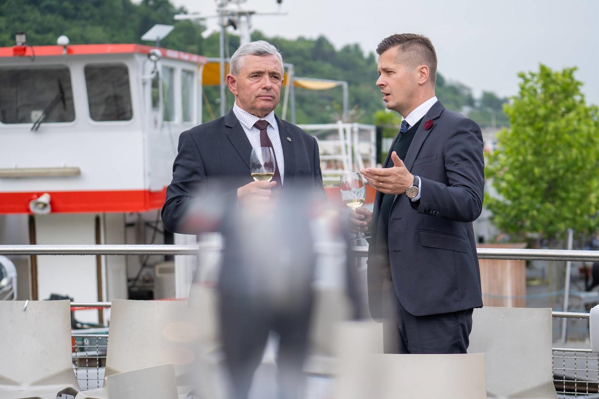 Photo : Rencontre à bord: diplomatie, affaires et… – 93