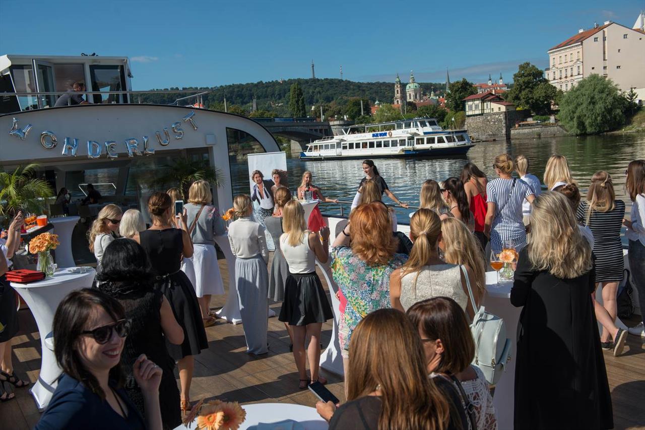 Foto: Představení neueho parfému Wonderlust – 6