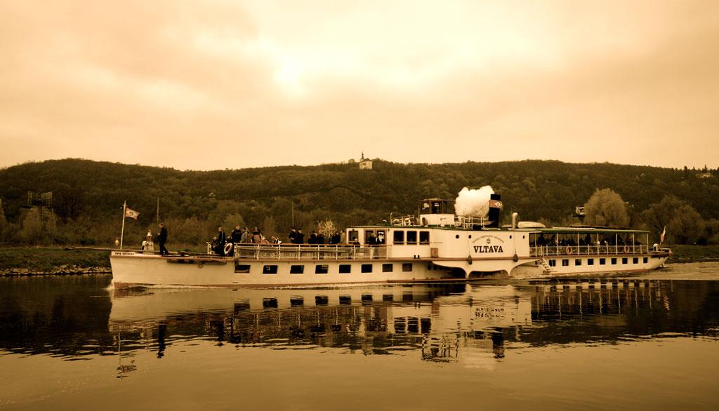 Foto: Dampfschiff VyšeBurg-75. narozeniny – 4