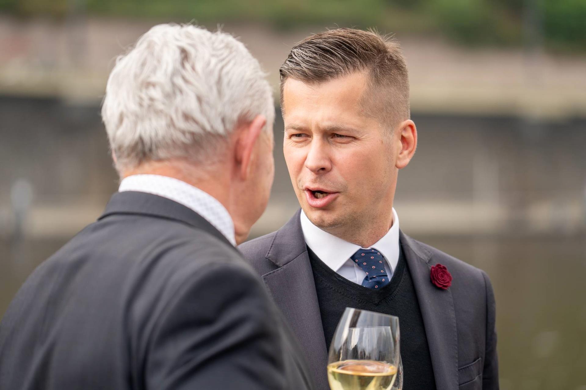 Photo : Rencontre à bord: diplomatie, affaires et… – 90