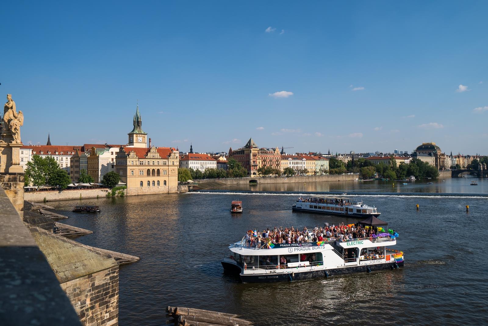 Photo: Prague Pride on the Vltava 2020 – 13
