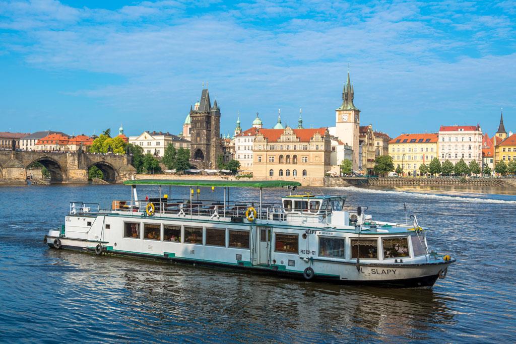 Photo : V Prague přibývá turistů – 7