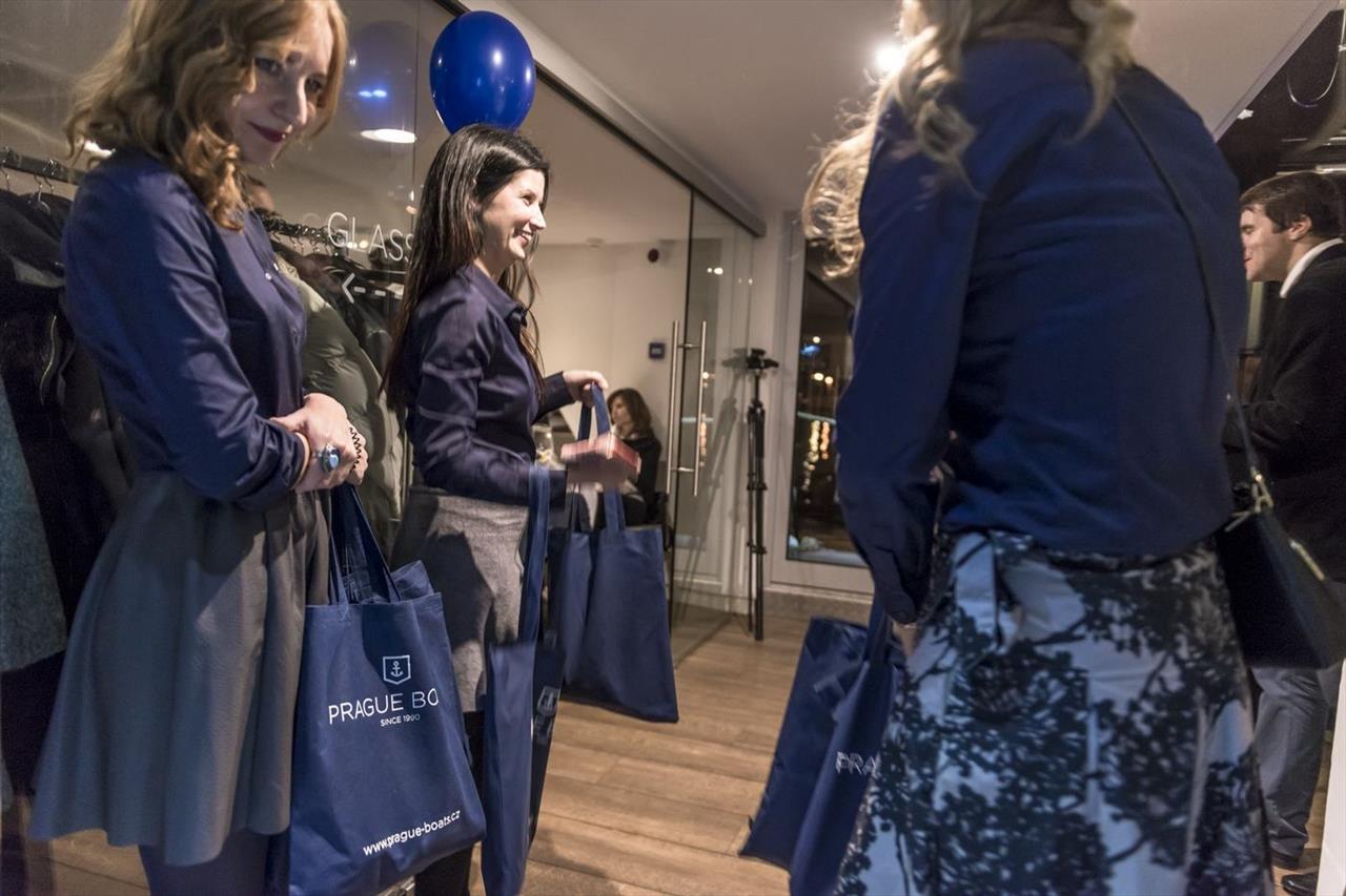 Foto: Christmas evento for business partners on… – 92