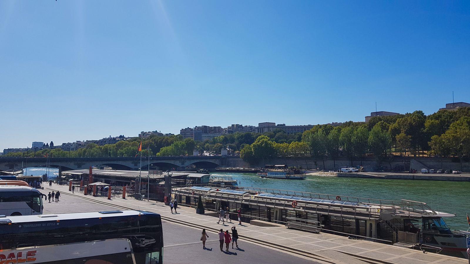 Photo: Boat cruises in Paris – 2