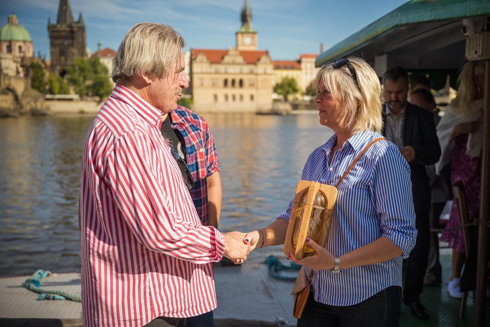 Foto: An Bord des Dampfschiffs Vyšehrad wurde das… – 109