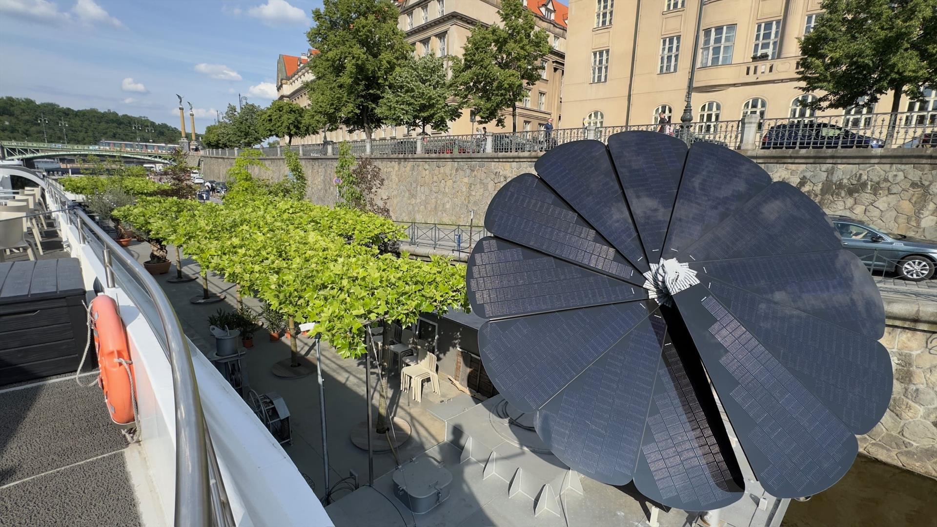 Foto: Smartflower at our pier – 3