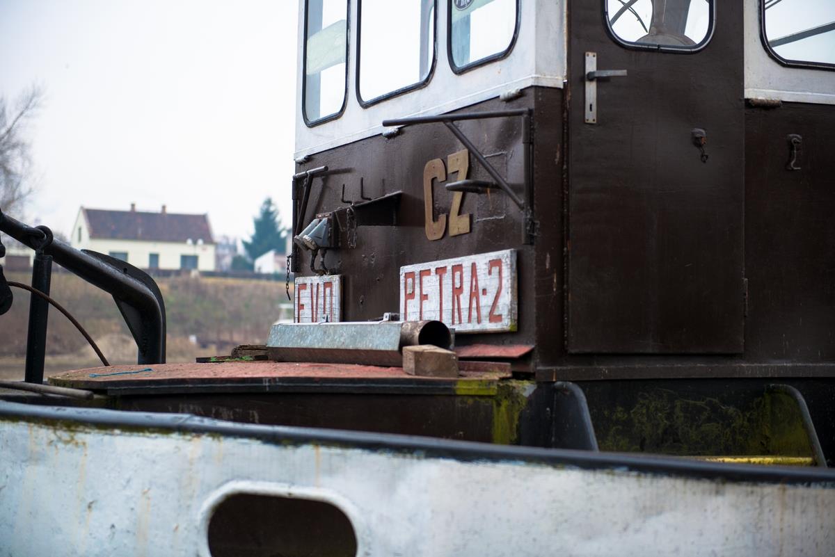 Foto: The towed barca has returned to Praga – 2