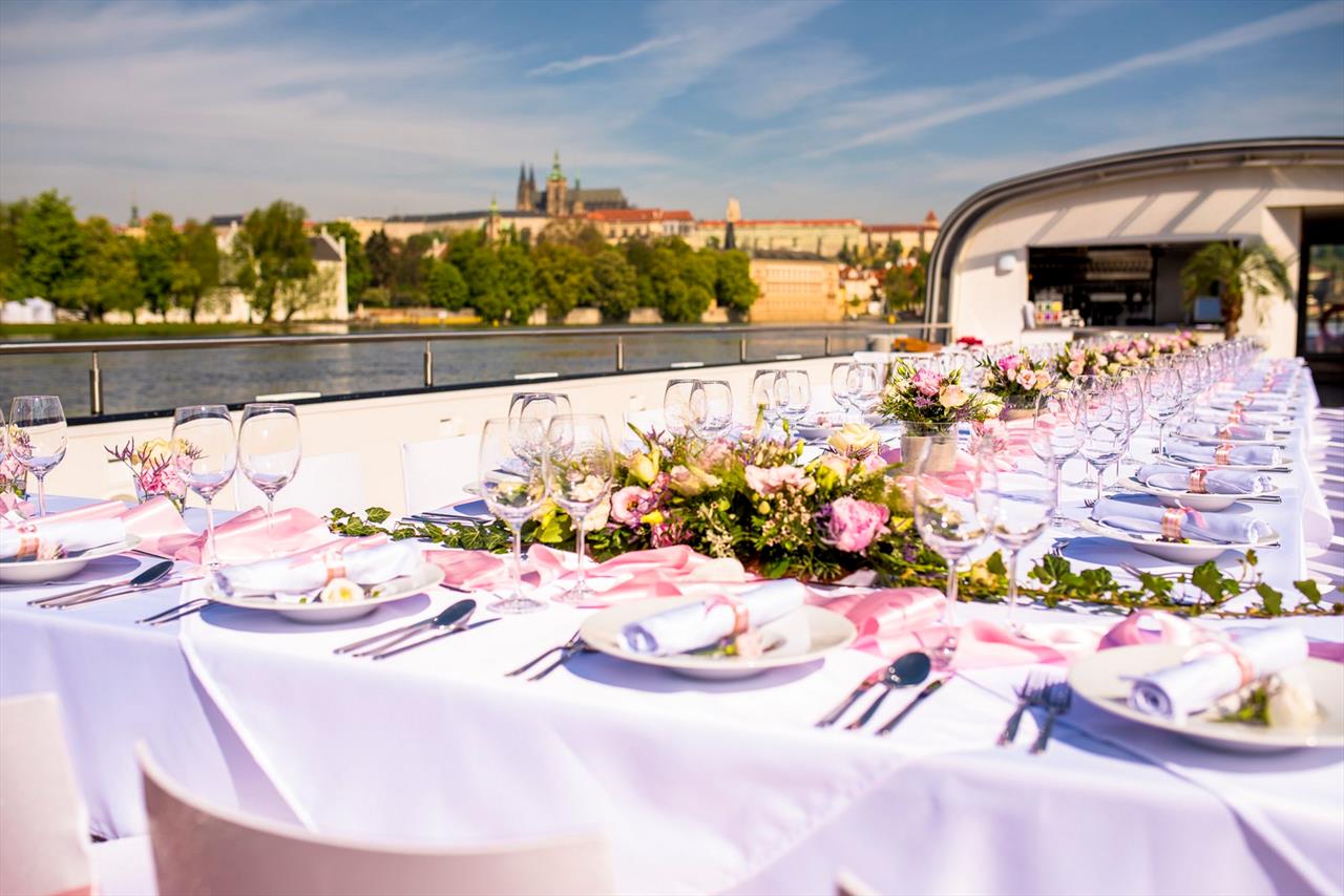  Weddings  Prague Boats  cz