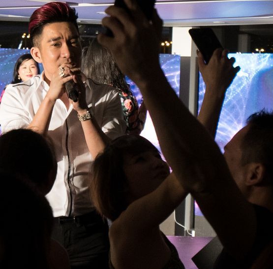 Večírek vietnamské komunity na lodi Grand Bohemia