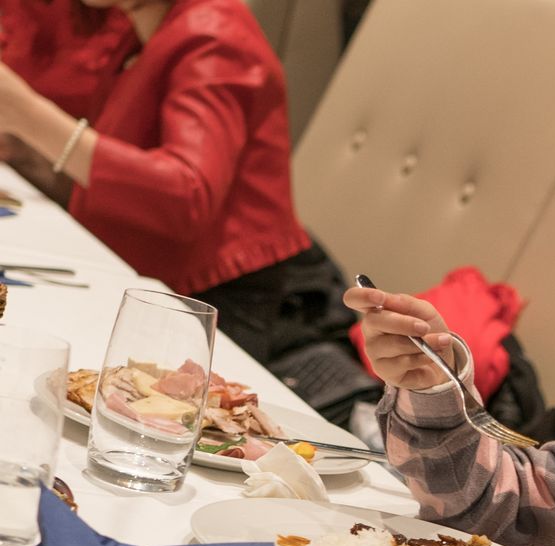 Večírek vietnamské komunity na lodi Grand Bohemia