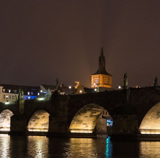 Večírek vietnamské komunity na lodi Grand Bohemia