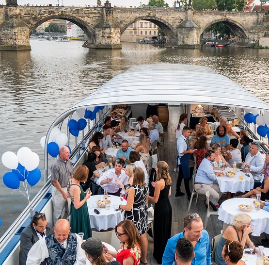 Svatební after party na lodi Agnes de Bohemia