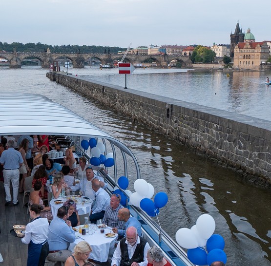 Svatební after party na lodi Agnes de Bohemia