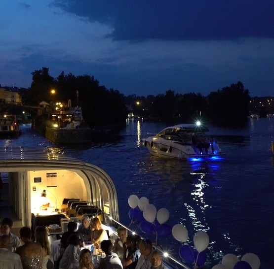 Svatební after party na lodi Agnes de Bohemia