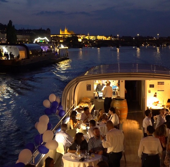 Svatební after party na lodi Agnes de Bohemia