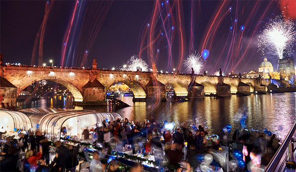 Last open spots for our New Year’s Eve cruises