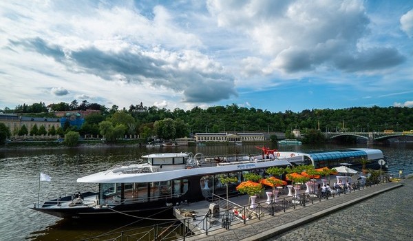 Spring & Summer cruises