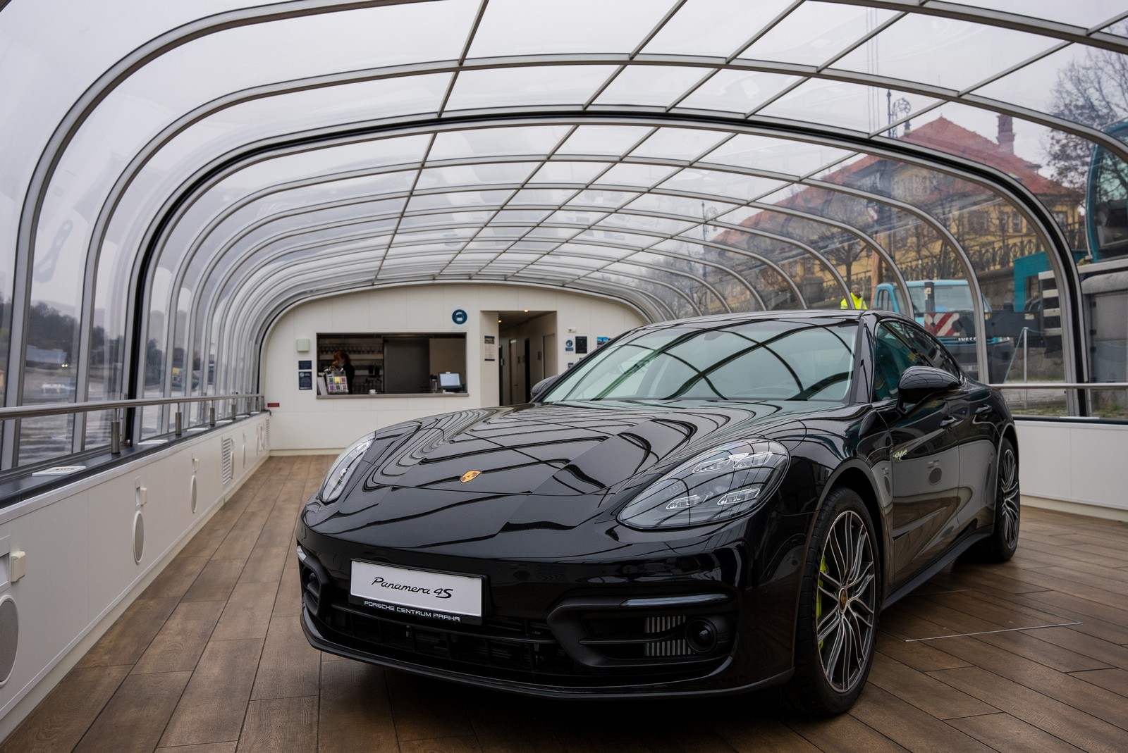 Neuer Porsche Panamera auf der Bohemia Rhapsody