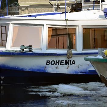 Zimní plavba Prahou