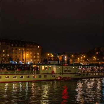 Parníky Vltava a Vyšehrad pluly na Signal festivalu