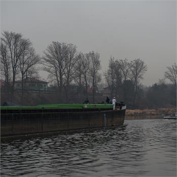 Vlečná loď se vrátila do Prahy