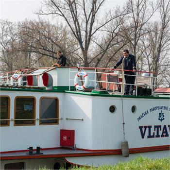 První plavby do zoo letos zahájil parník Vltava