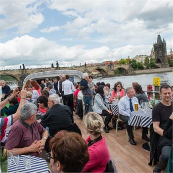 Plavba Sdružení tajemníků městských úřadů na Grand Bohemia