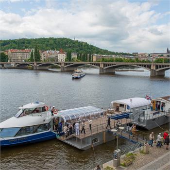 Plavba Sdružení tajemníků městských úřadů na Grand Bohemia