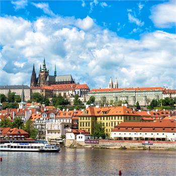 Panorama Malé Strany a Pražského hradu