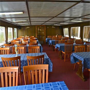Loď Calypso interiér