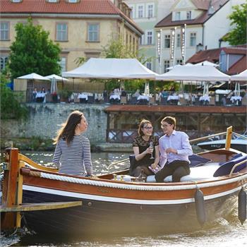 Romantická plavba na lodi Šárka