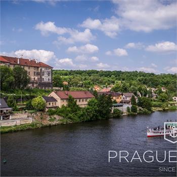 Plavba na parníku Vltava do Nelahozevsi