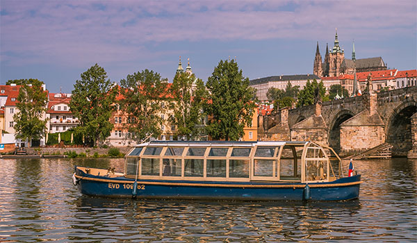 Elektronemo Solar Boat