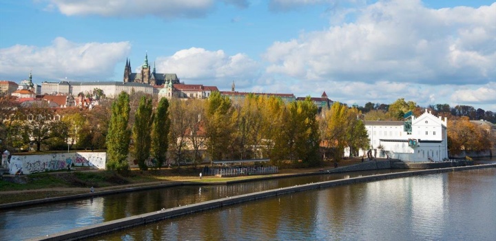 Plavební komora Smíchov bude od pondělí v provozu